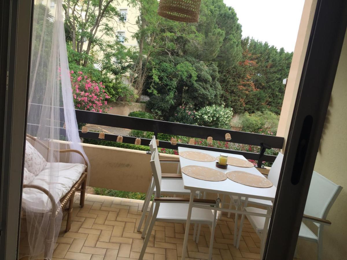 Studio Cabine,4 Personnes ,Renove,Au Calme,200 M De La Plage,Parking Prive แซ็ต ภายนอก รูปภาพ
